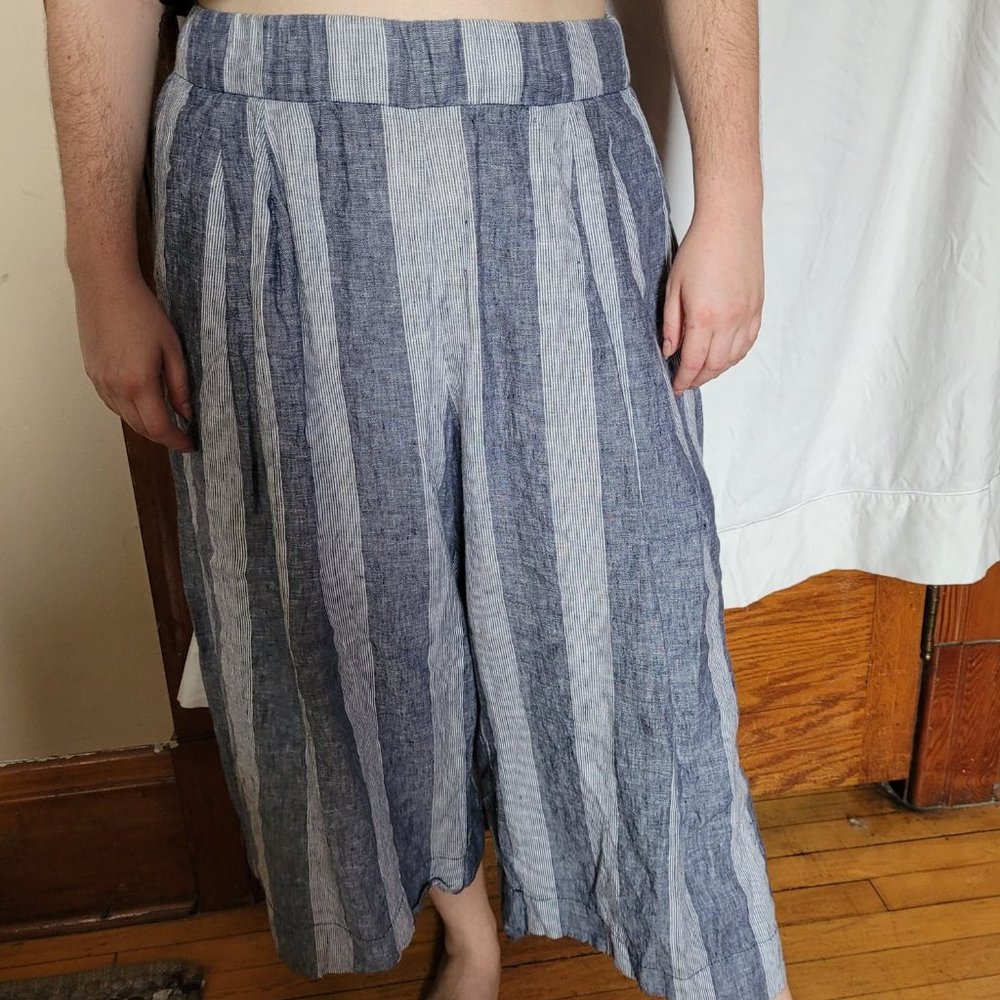 Wide leg stripped pants